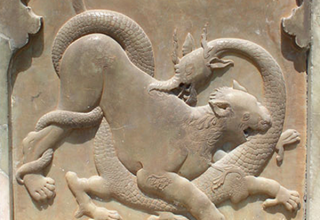 شیر و اژدها(کاخ گلستان)